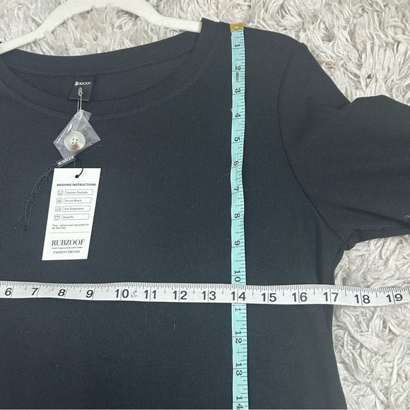 Rubzoof Black Button-Detail Women's Top NWT - Picture 12 of 13